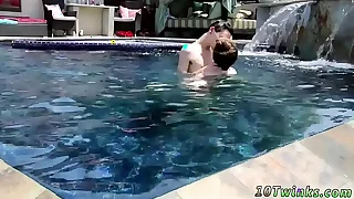 107 gay kissing porn videos